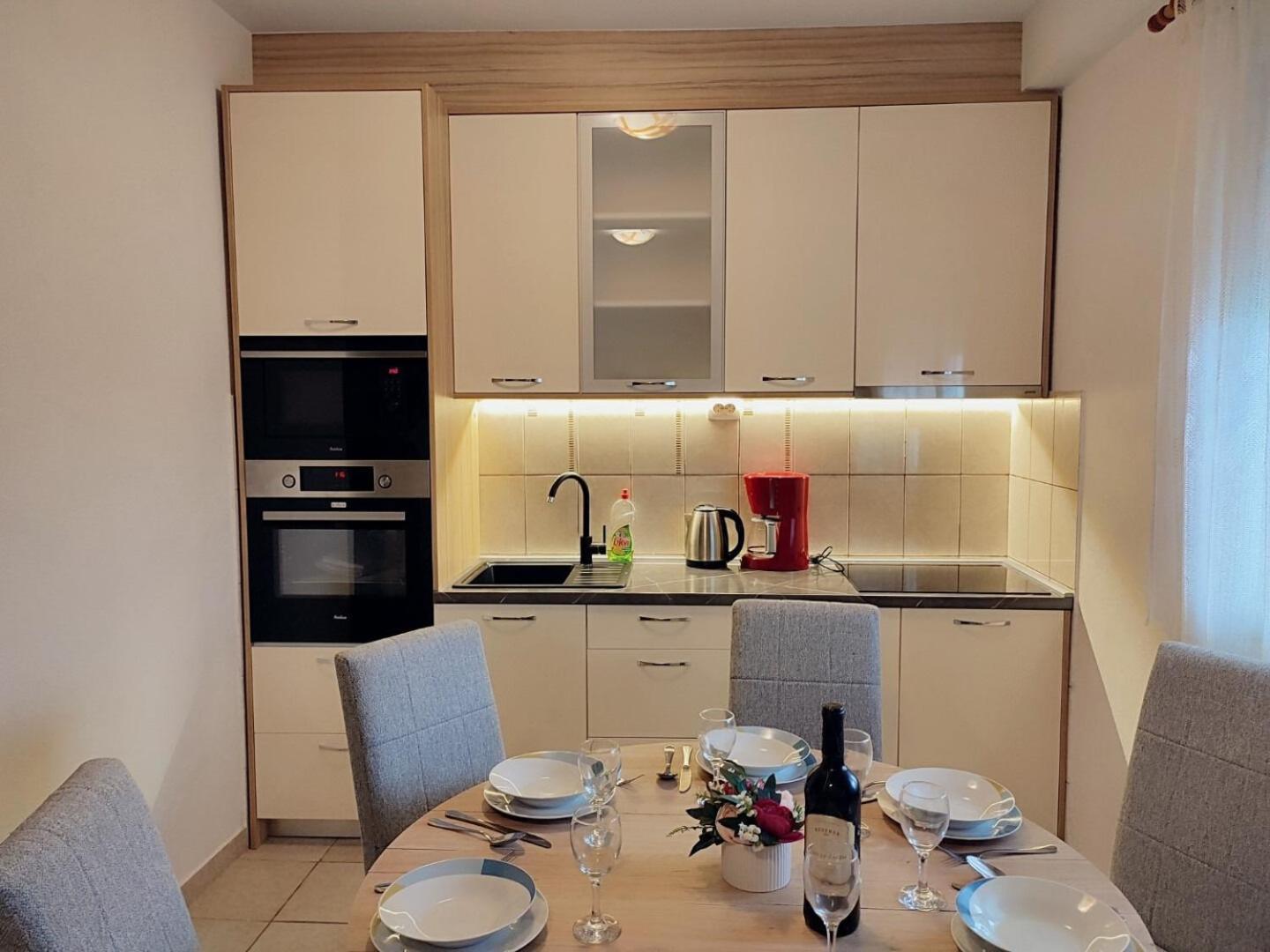 Apartment Slaven Vinišće 외부 사진