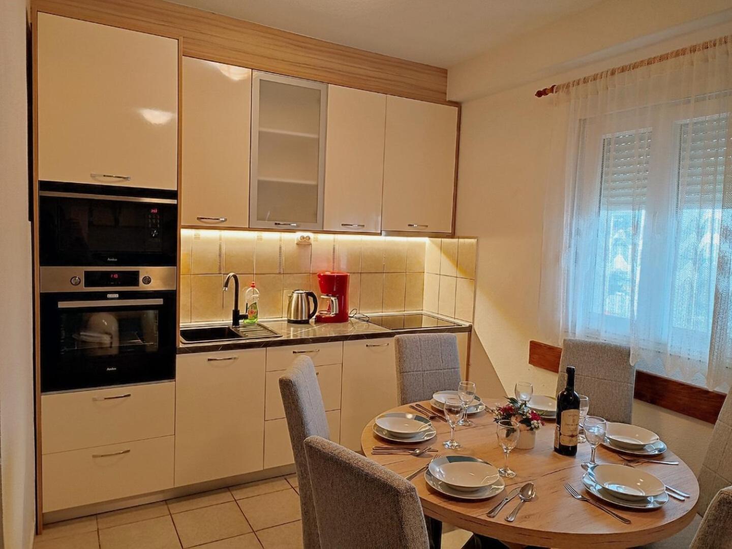 Apartment Slaven Vinišće 외부 사진